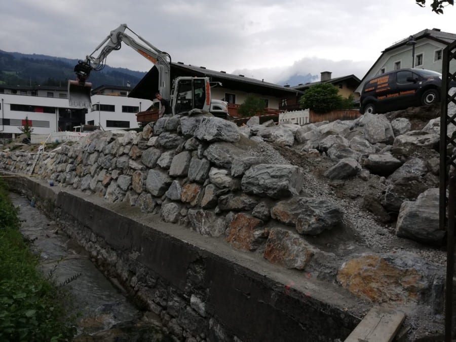 Bagger der Berger GmbH im Einsatz — Bild 6