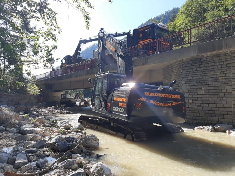 Bagger der Berger GmbH im Einsatz — Bild 10