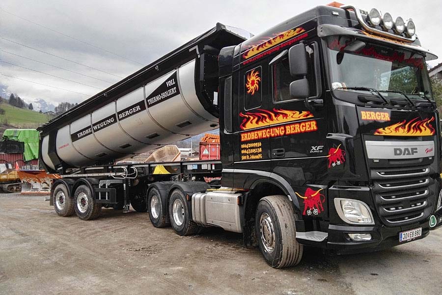 Transportfahrzeuge der Berger GmbH im Einsatz — Bild 1